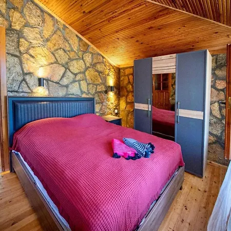 2 Bedroom Stone House With Shared Pool Apartment